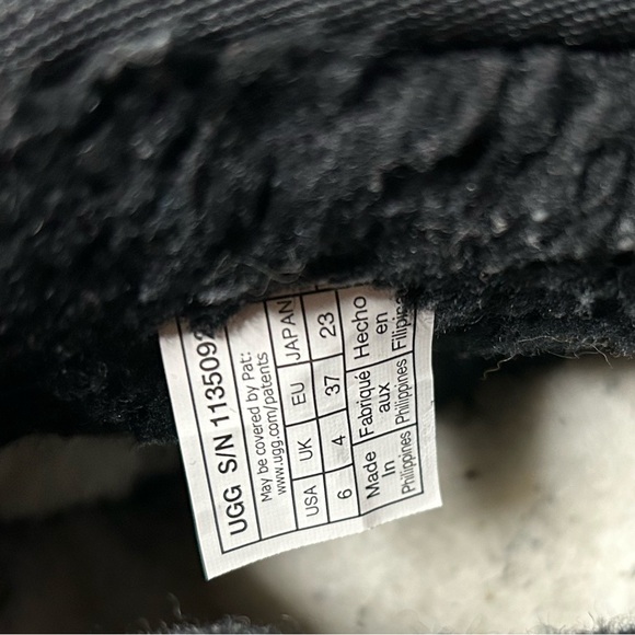 UGG Black Classic Ultra Mini Platform Size 6 - Picture 4 of 7
